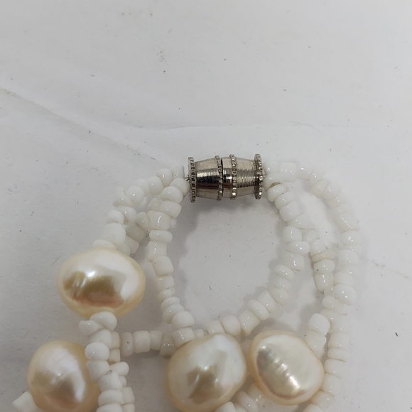 Pearl and abalone bulky bead and shell necklace 20" - Picture 3 of 7